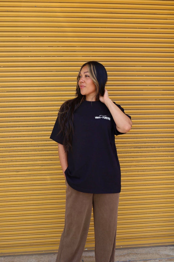 * VIBES ARE FOREVER - Heavy weight tee