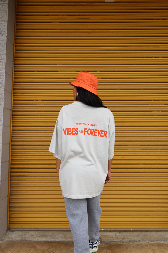 VIBES ARE FOREVER - Heavy weight tee